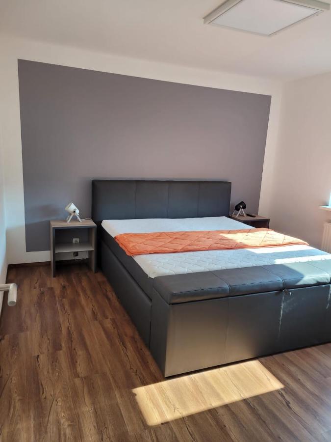 Schoene Einfache Ferienwohnung Zwischen Stadt Und Meer Вилхелмсхафен Екстериор снимка