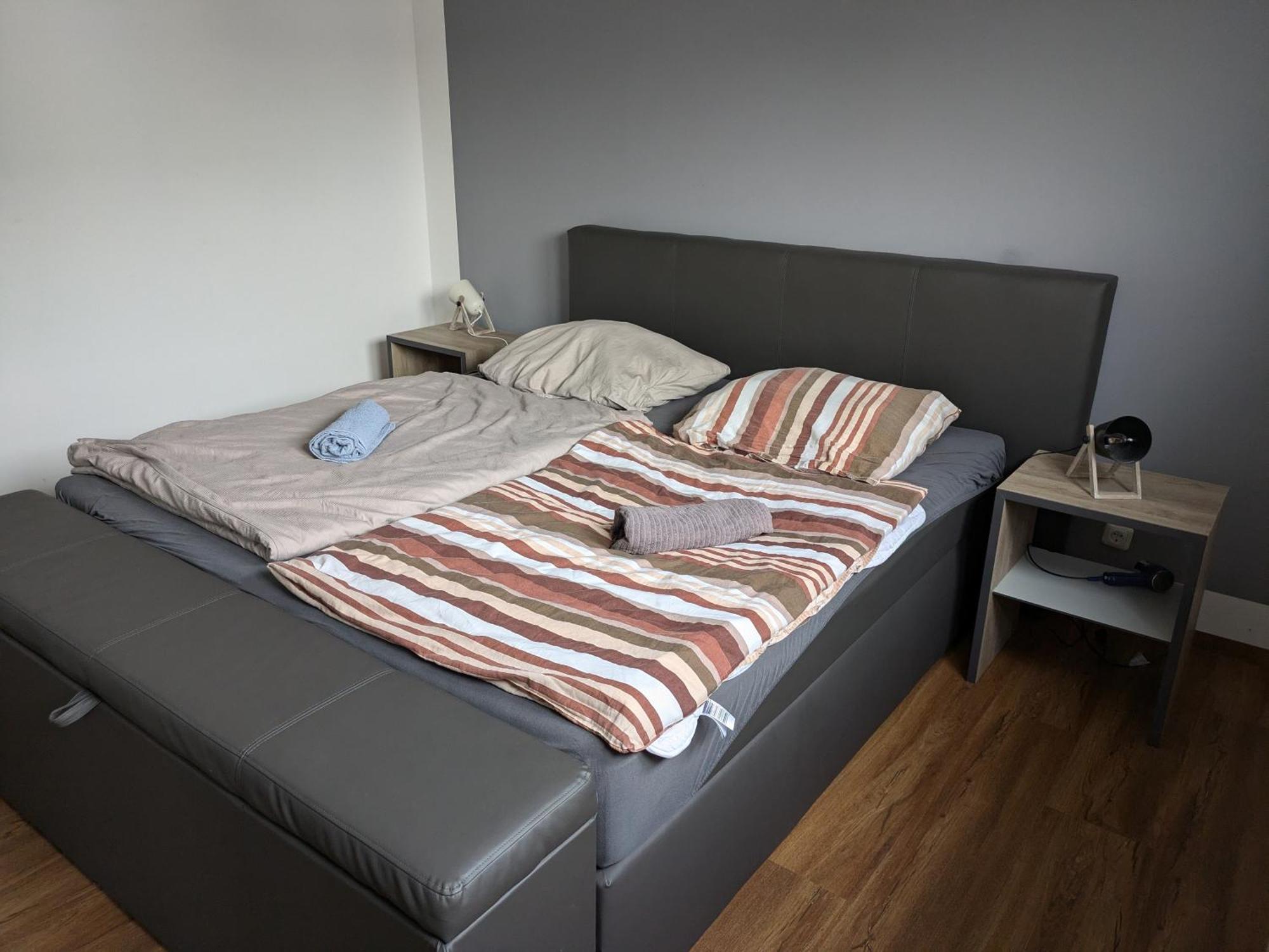 Schoene Einfache Ferienwohnung Zwischen Stadt Und Meer Вилхелмсхафен Екстериор снимка